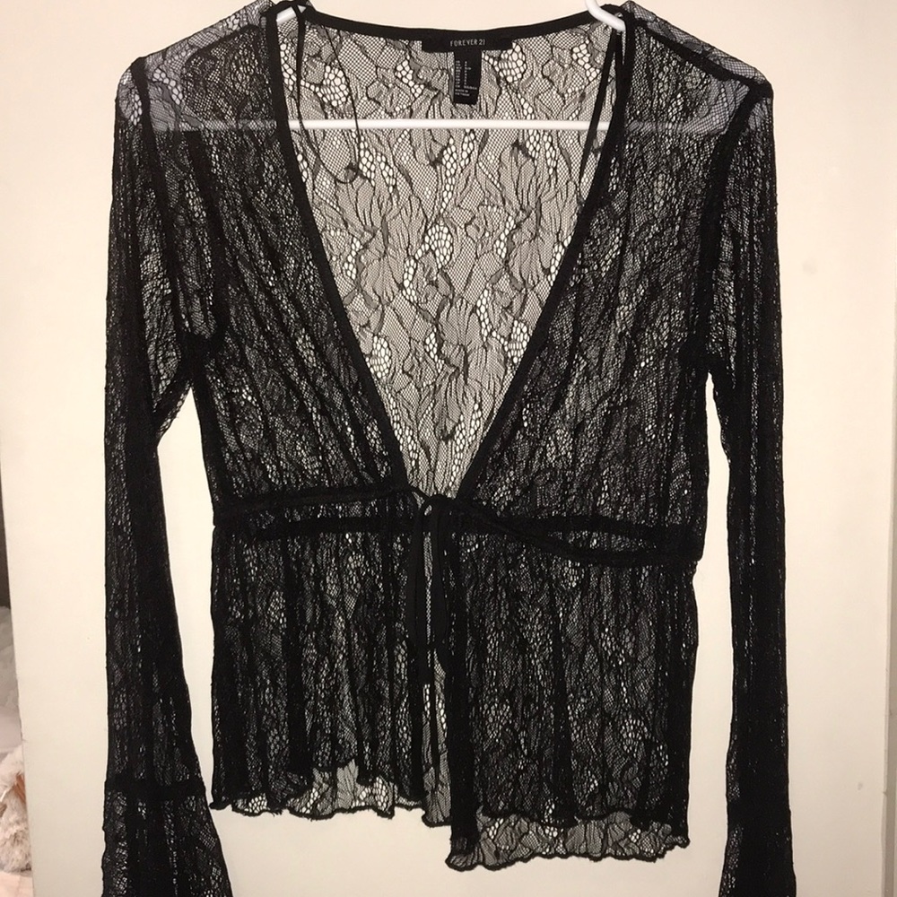 Mesh tie front top